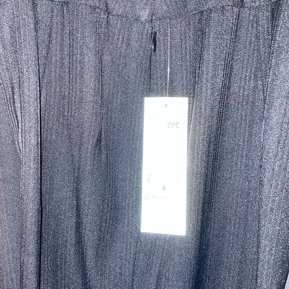 NWT Ladies Size 4 Black 2 pc pant suit. - Picture 8 of 10